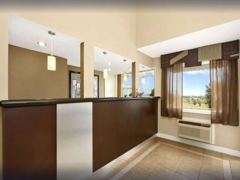 Super 8 By Wyndham Worth Tx 2*
