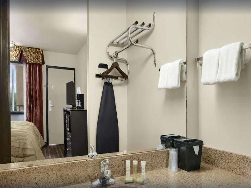 Super 8 By Wyndham Worth Tx 2*